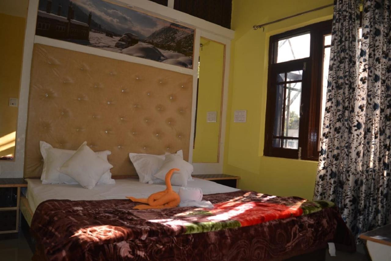 Nice One Palace Srinagar  Exterior photo